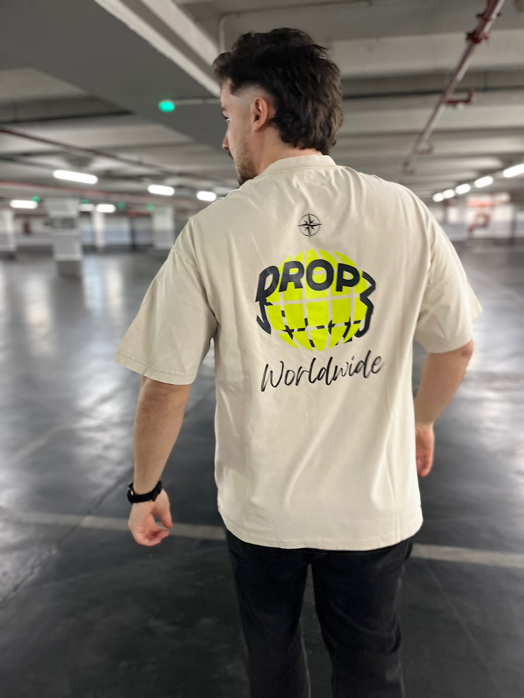 Remera Worldwide Washed
